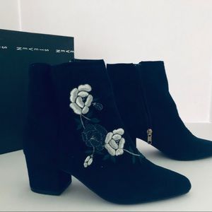 Steve Madden Blu suede booties with flower detail.